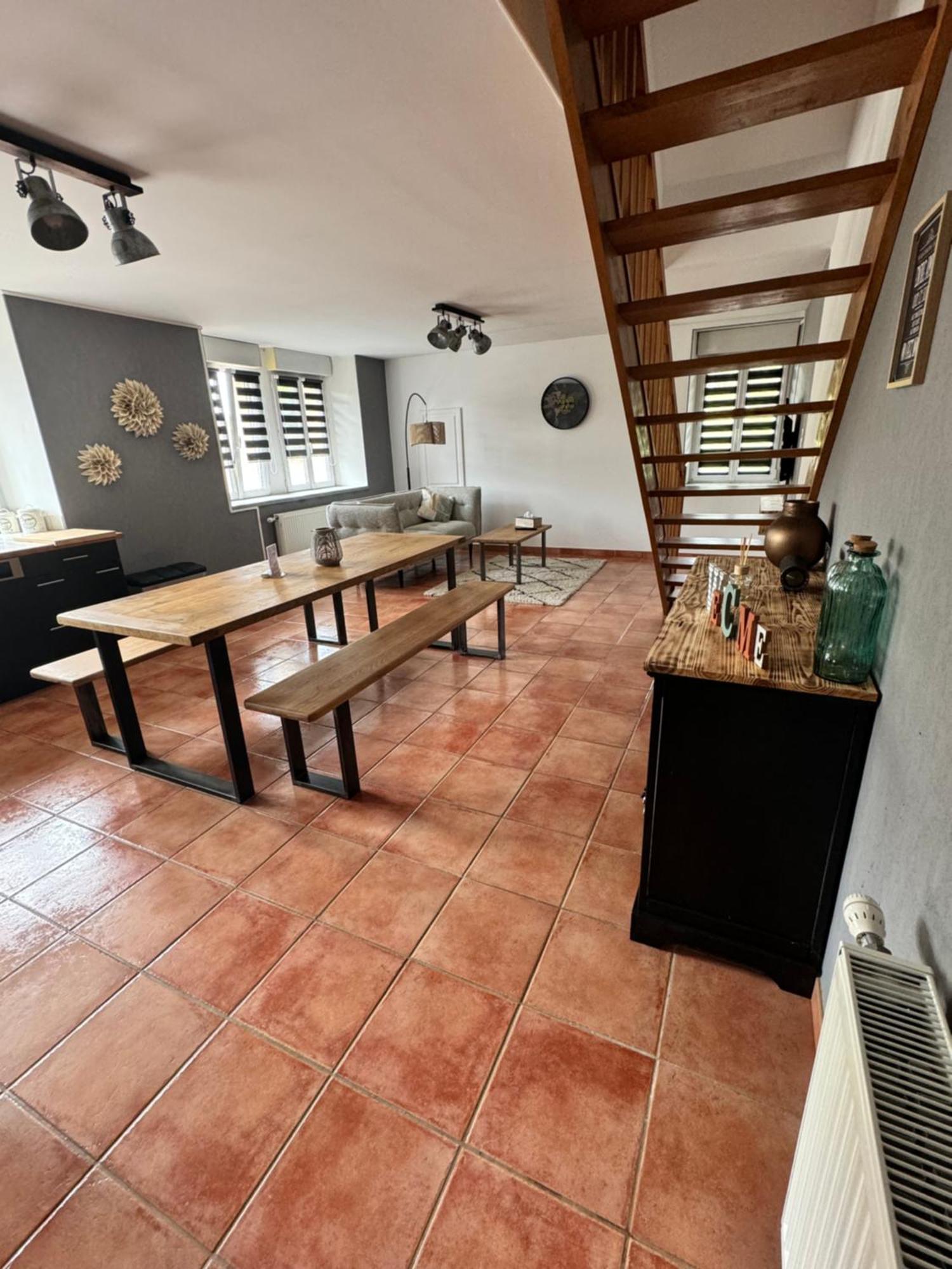 Maison Aux Pieds Du Circuit De Mirecourt Hébergement de vacances *